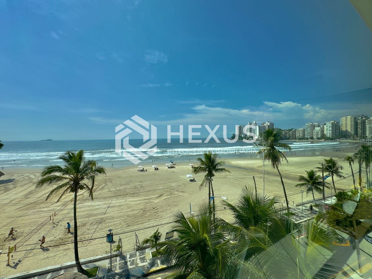 Foto 4 de Apartamento reformado frente ao mar com varanda e lazer na Praia das Asturias, Guaruja
