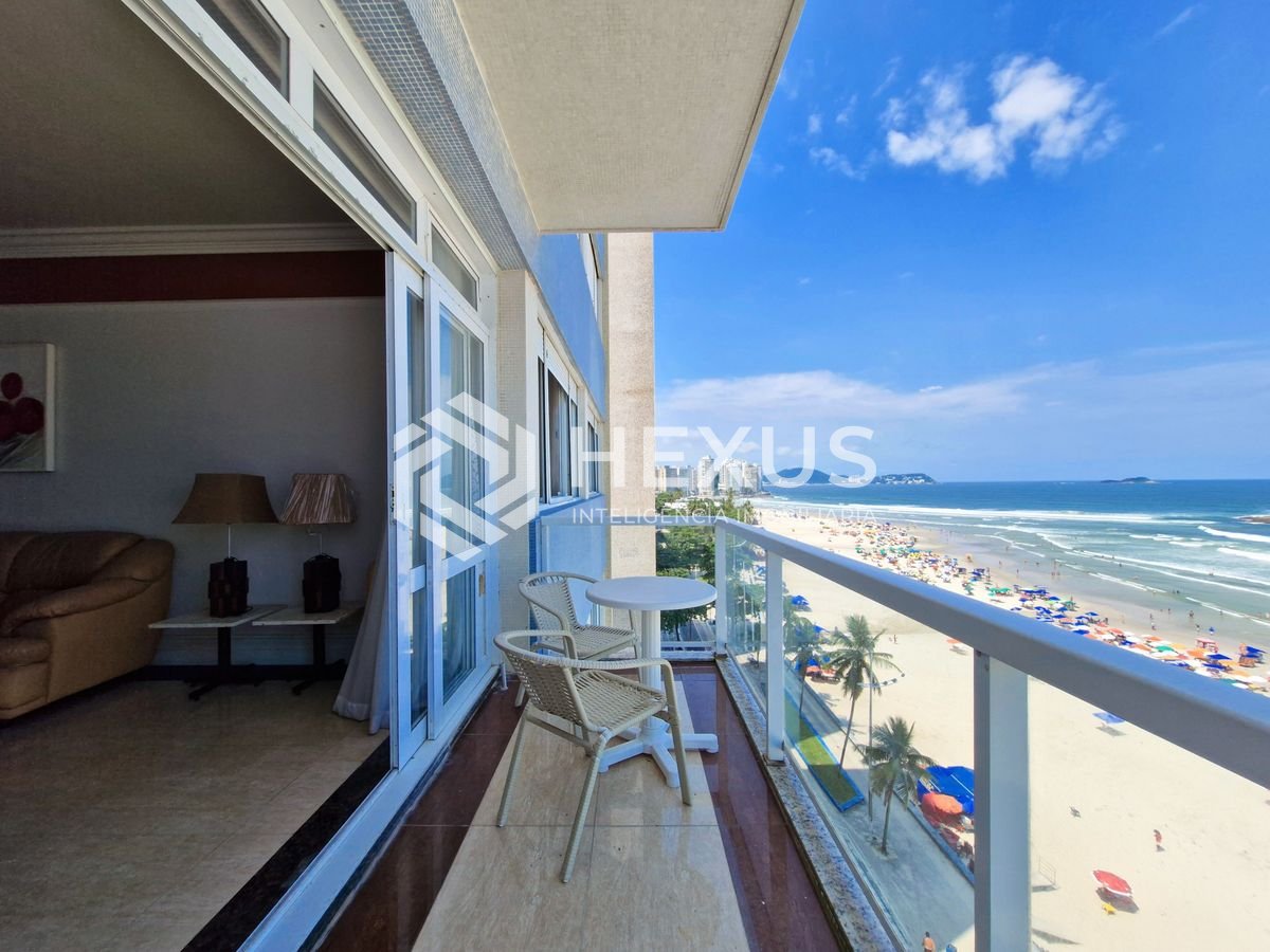 Foto 3 de Apartamento frente mar com varanda vista mar nas Pitangueiras, Guarujá