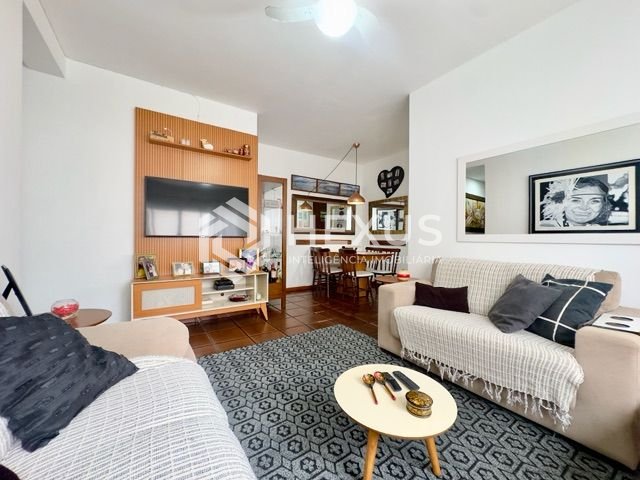 Foto 2 de Apartamento a 50m da Praia das Pitangueiras, Guaruja