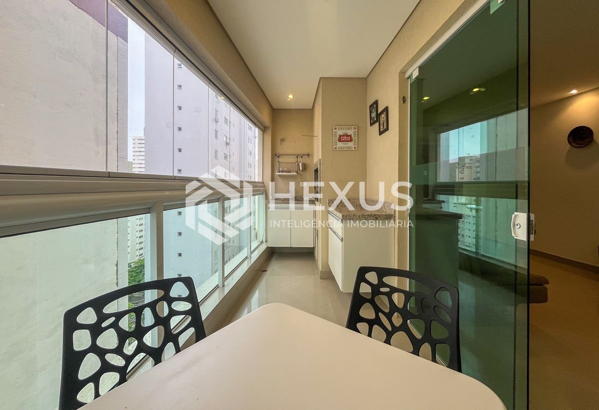 Foto 2 de Apartamento com varanda gourmet e lazer na Praia das Pitangueiras, Guaruja