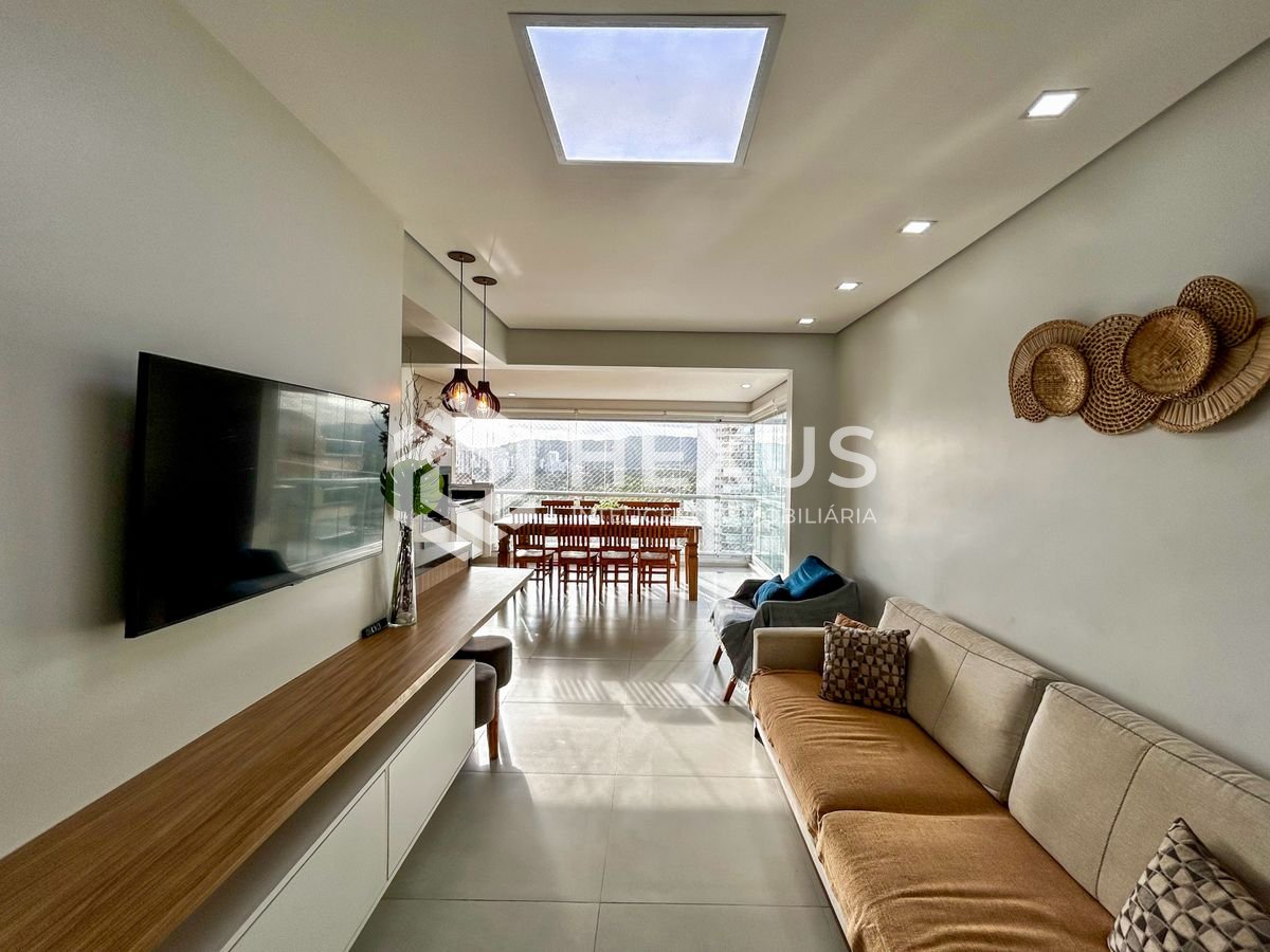 Foto 4 de Apartamento com varanda gourmet vista mar e lazer na Praia da Enseada, Guarujá