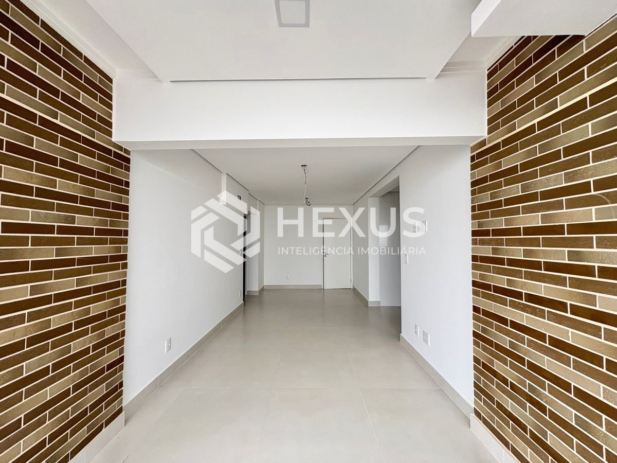 Foto 3 de Apartamento com varanda gourmet e lazer na Praia da Enseada, Guarujá