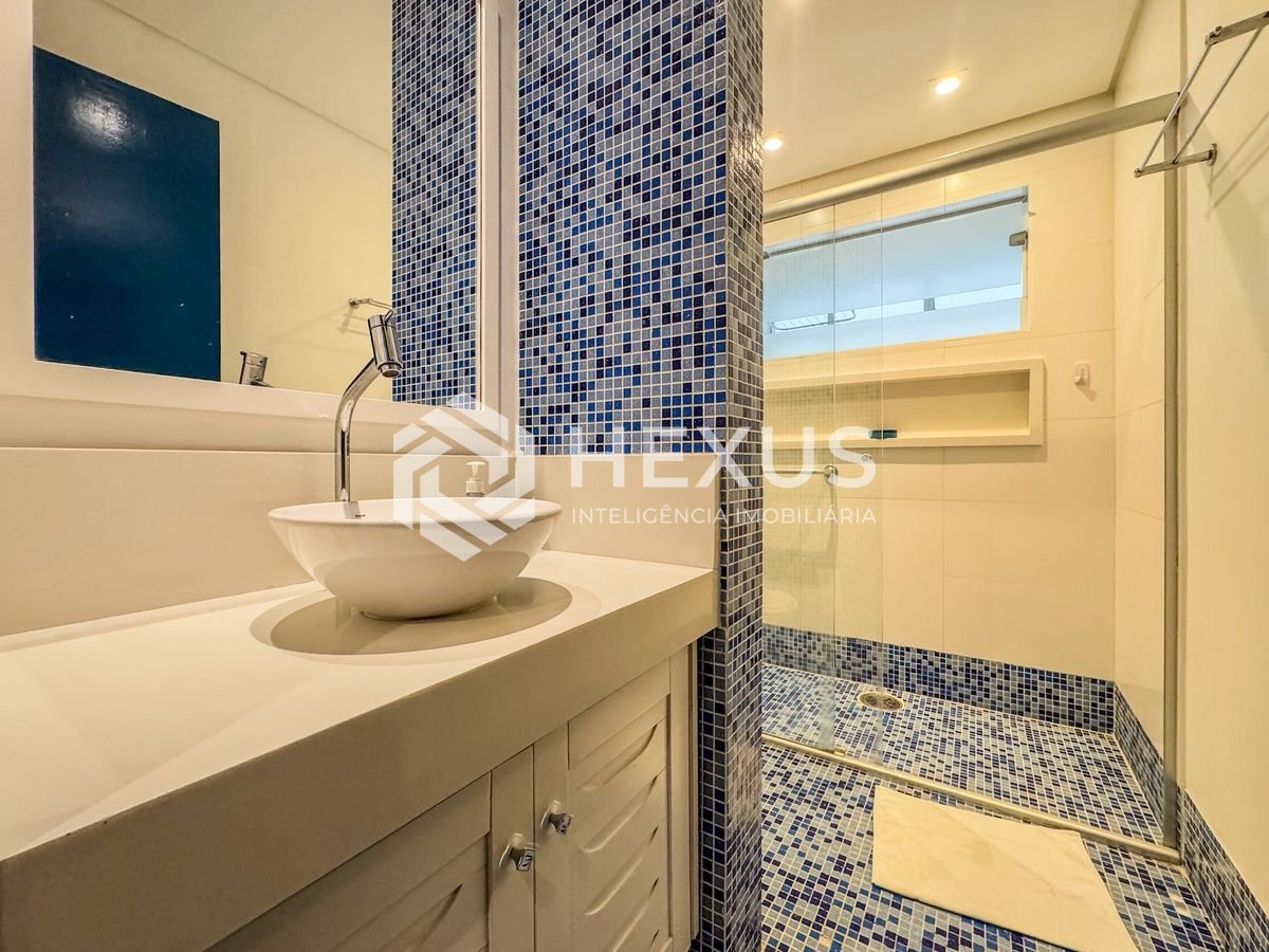 Foto 5 de Apartamento reformado e mobiliado na Praia das Asturias, Guaruja