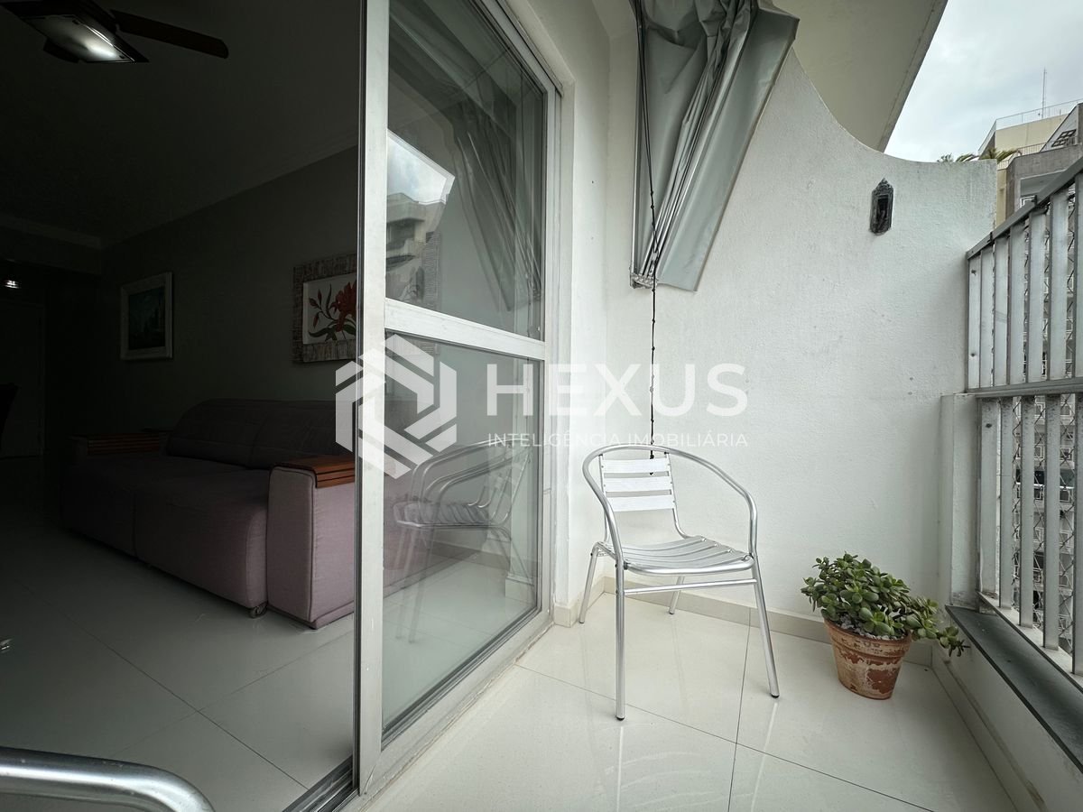 Foto 4 de Apartamento Reformado para Locação Anual na Praia das Pitangueiras – 200m do Mar | 2 Dorms + Dependência