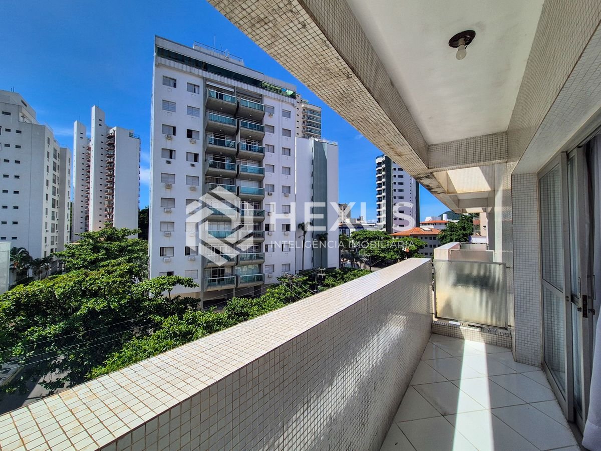 Foto 5 de Apartamento reformado com varanda na Praia das Astúrias, Guarujá