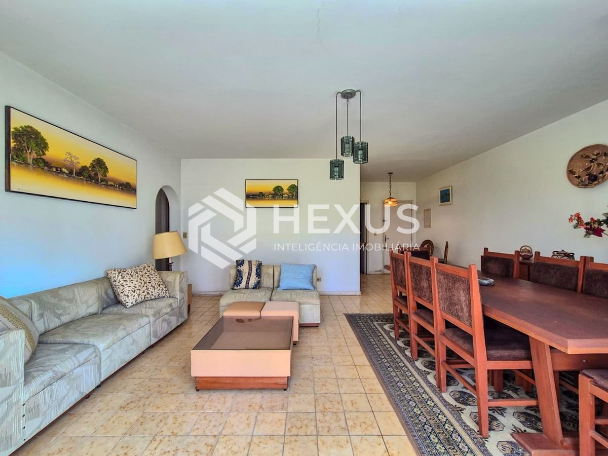 Foto 4 de Apartamento reformado com varanda na Praia das Astúrias, Guarujá