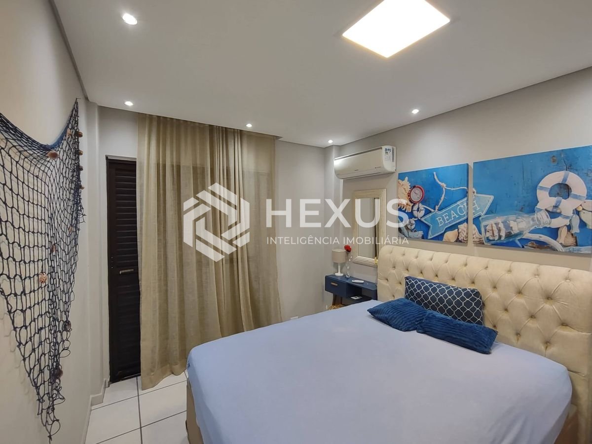 Foto 5 de Apartamento reformado com varanda e lazer na Praia da Enseada, Guarujá