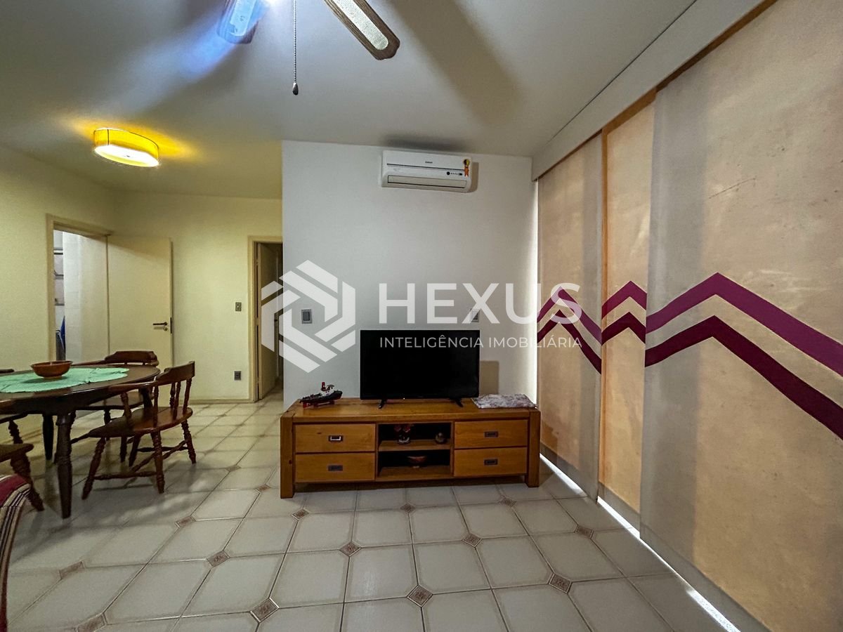 Foto 5 de Apartamento com varanda e lazer a 300m da praia na Brunella na Enseada, Guarujá