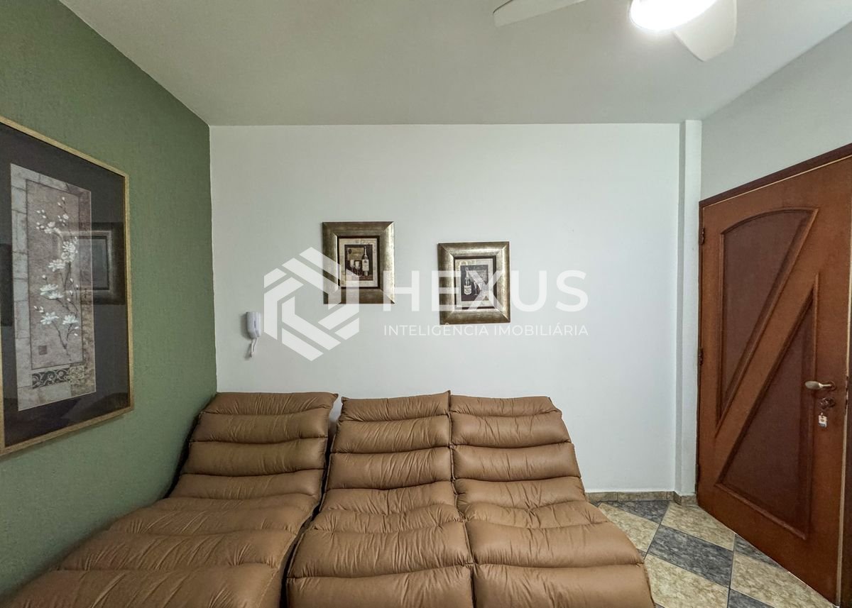 Foto 3 de Apartamento na quadra mar da Praia das Pitangueiras, Guarujá