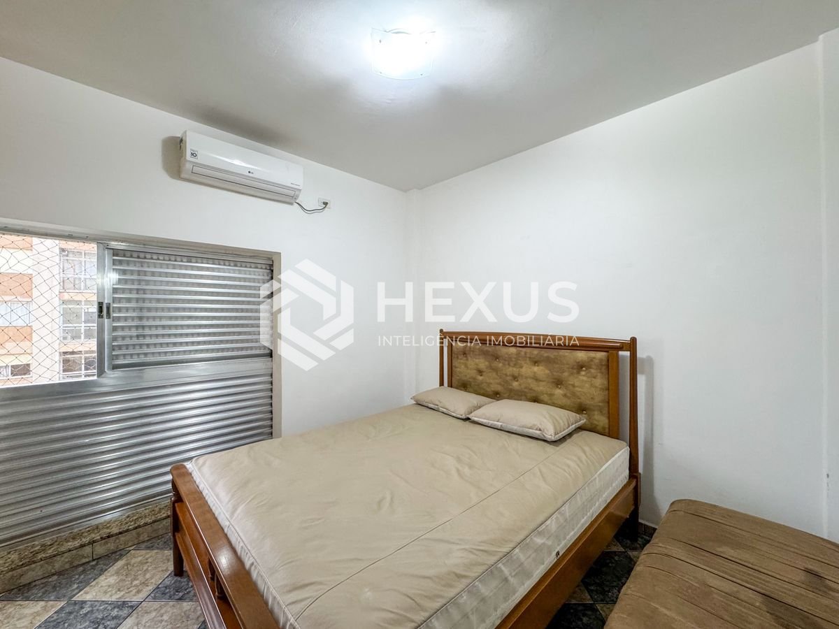 Foto 5 de Apartamento na quadra mar da Praia das Pitangueiras, Guarujá
