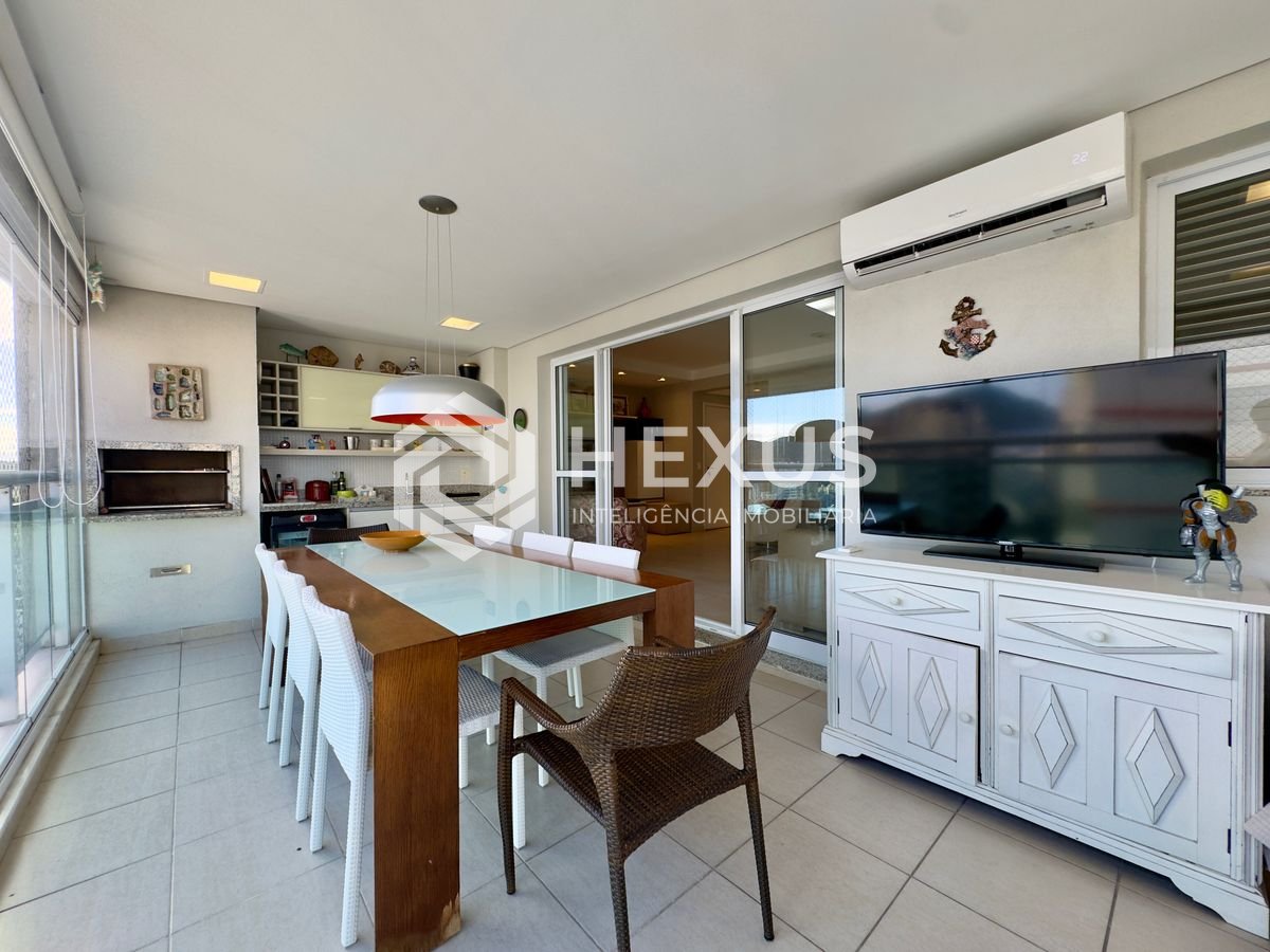 Foto 5 de Apartamento reformado com varanda gourmet e lazer nas Astúrias, Guarujá
