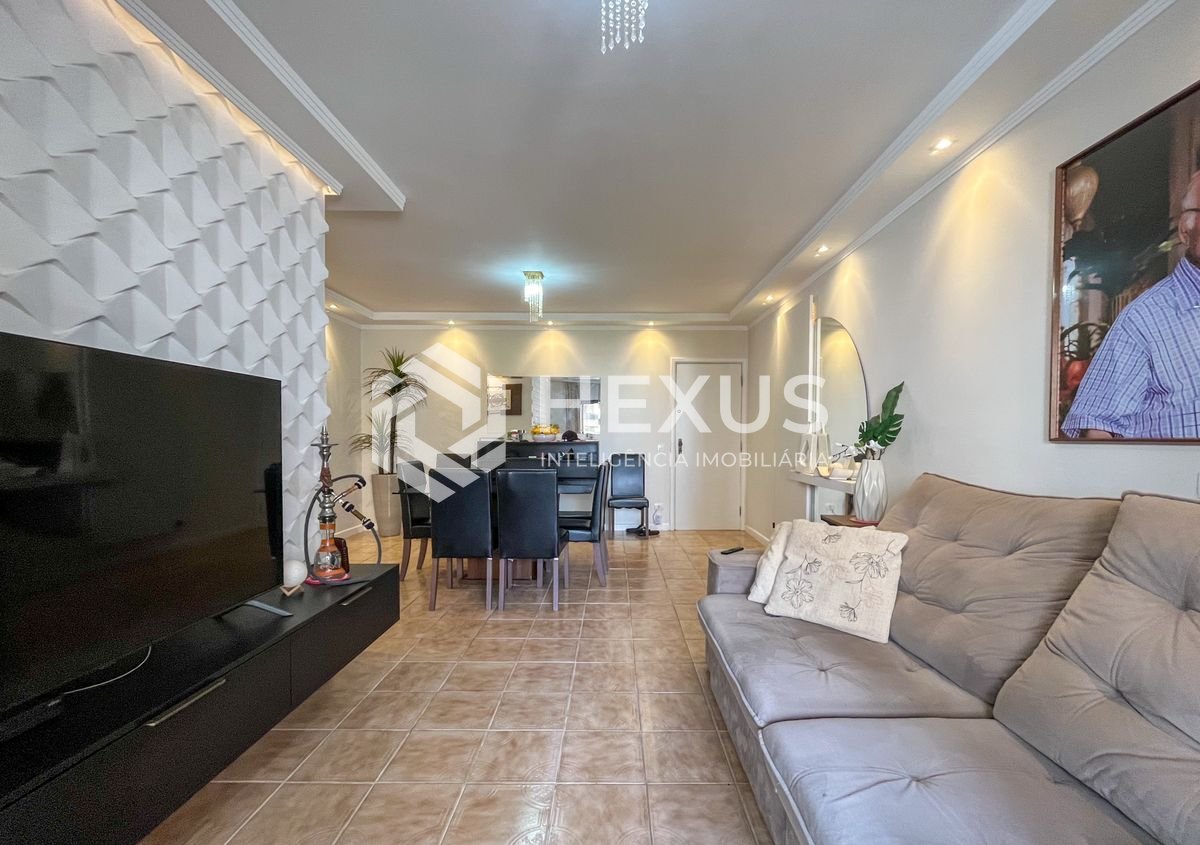 Foto 2 de Apartamento com varanda e lazer na Praia das Pitangueiras, Guaruja
