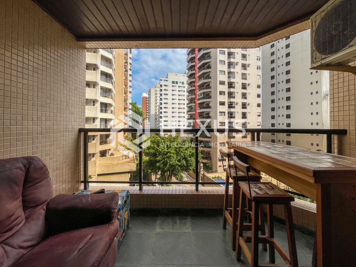 Foto 5 de Apartamento com varanda e lazer na Praia das Pitangueiras, Guaruja