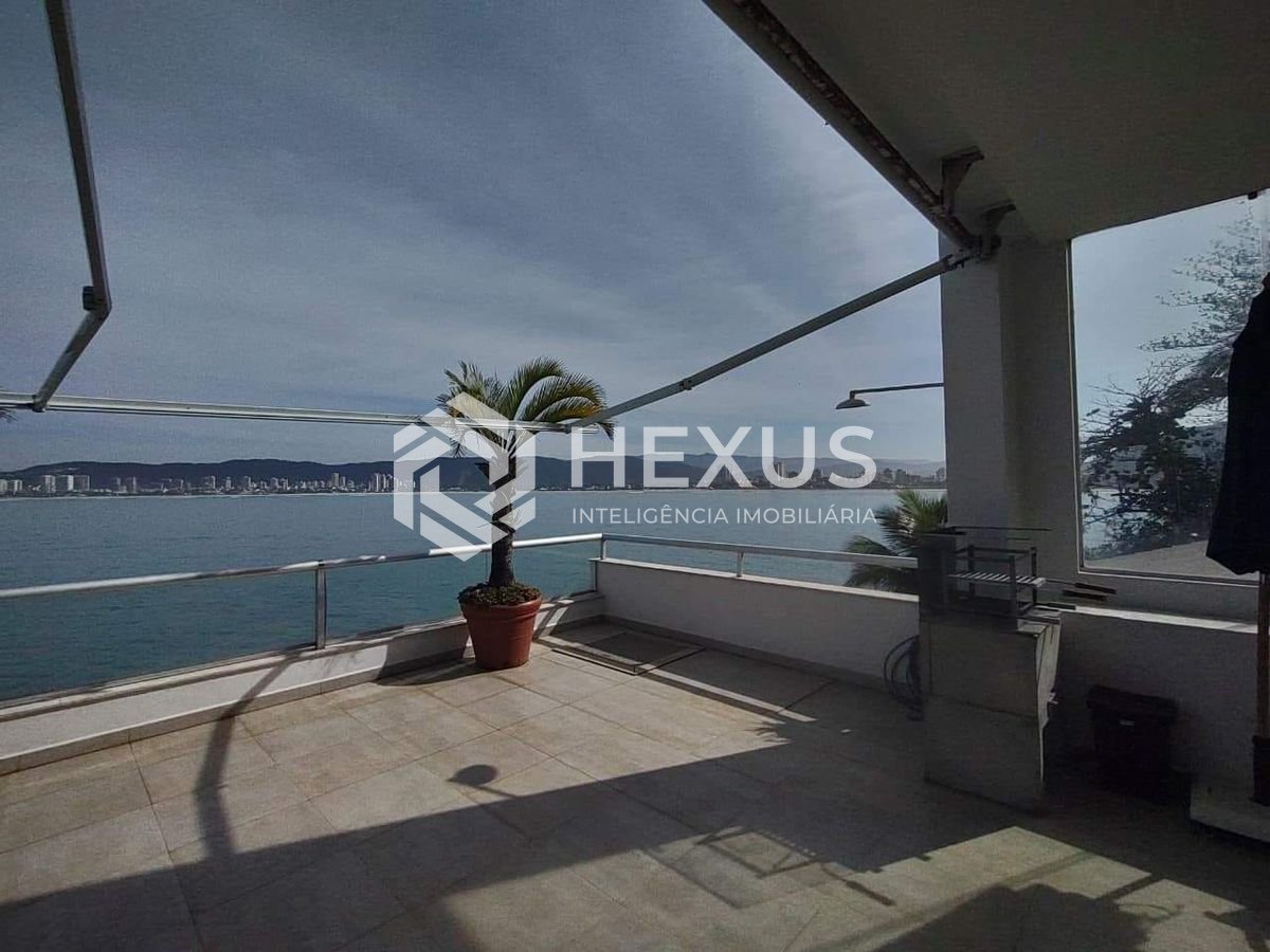 Foto 5 de Apartamento duplex com varanda vista mar e lazer na beira mar na região do Tortugas da Praia da Enseada, Guarujá