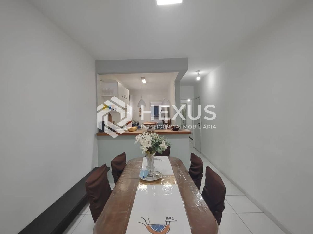 Foto 5 de Apartamento com varanda na Praia da Enseada, Guarujá