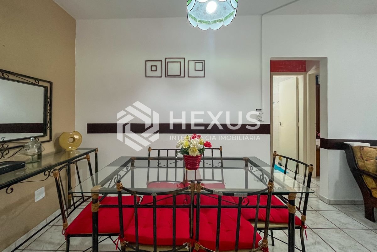 Foto 3 de Apartamento com baixo custo a duas quadras da Praia das Pitangueiras, Guarujá
