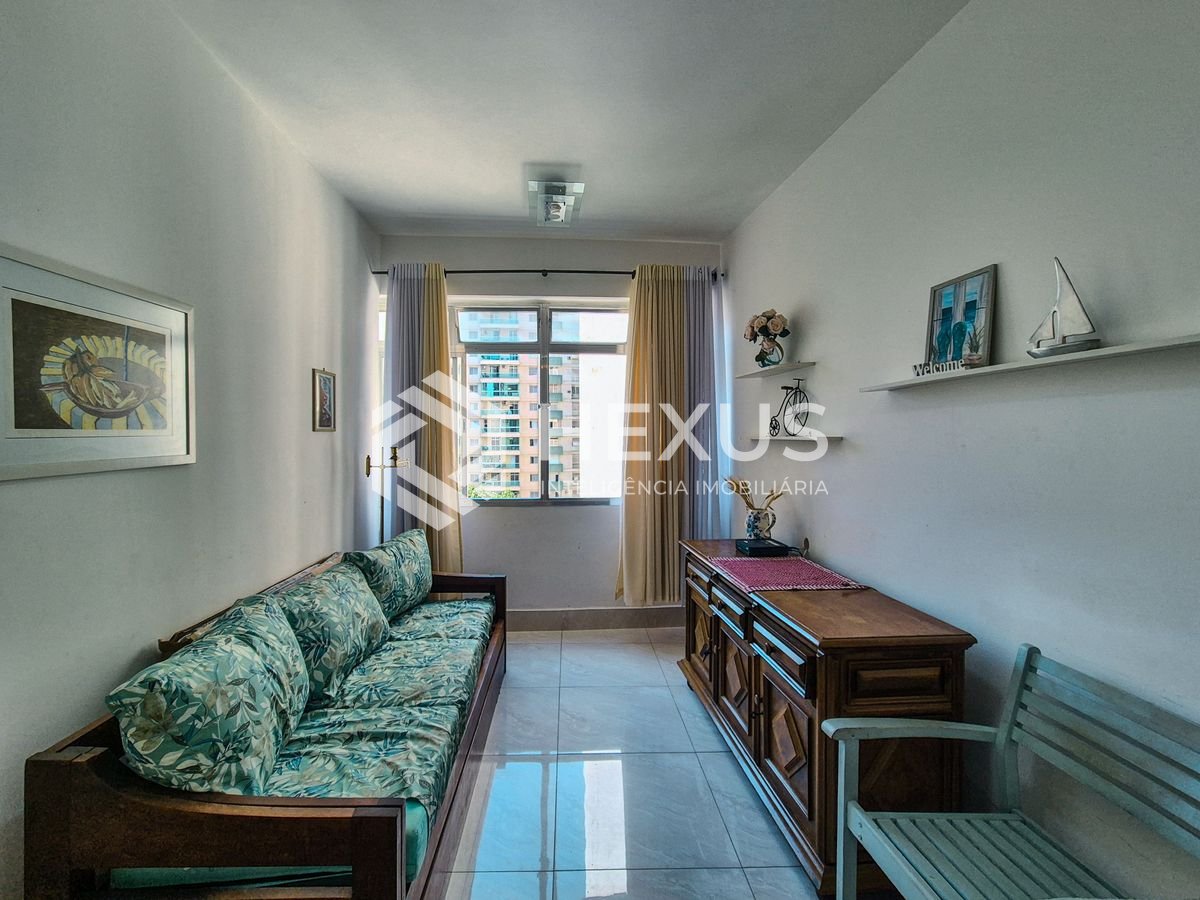 Foto 3 de Apartamento reformado a 1 quadra da praia nas Pitangueiras, Guarujá
