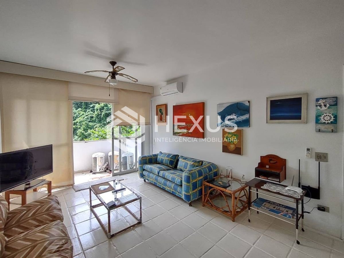 Foto 3 de Apartamento com varanda e lazer na Praia da Enseada, Guarujá