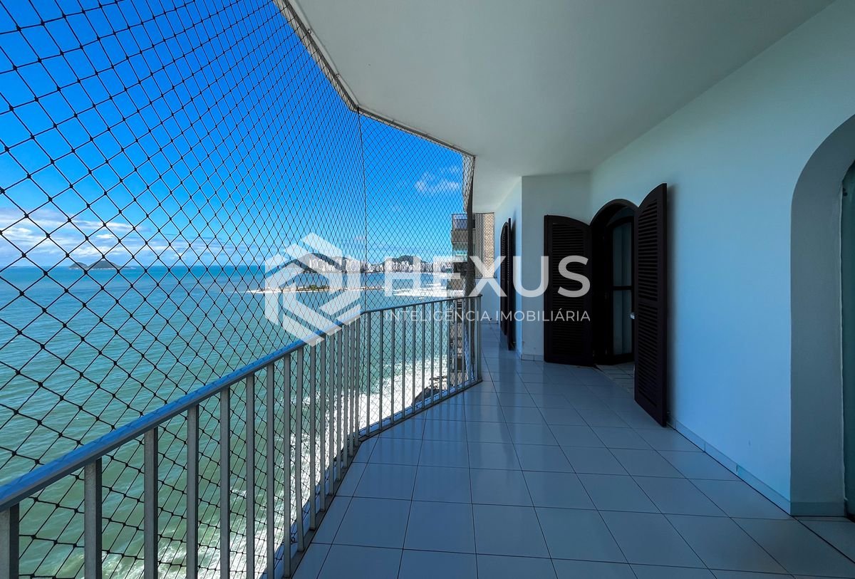 Foto 2 de Apartamento frente mar com varanda vista mar na Praia das Pitangueiras, Guarujá