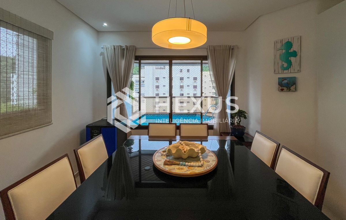 Foto 3 de Apartamento reformado com varanda gourmet vista mar e lazer nas Pitangueiras, Guarujá
