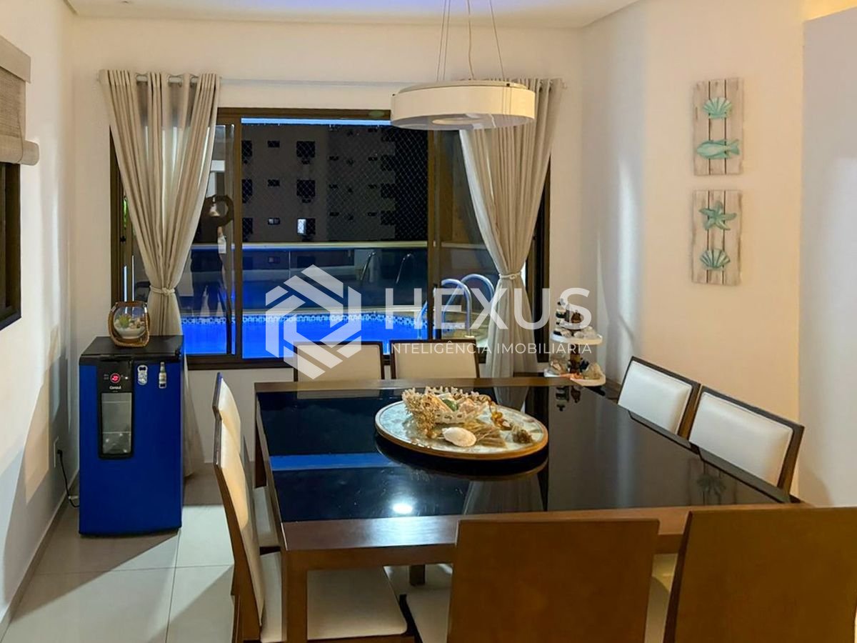 Foto 4 de Apartamento reformado com varanda gourmet vista mar e lazer nas Pitangueiras, Guarujá