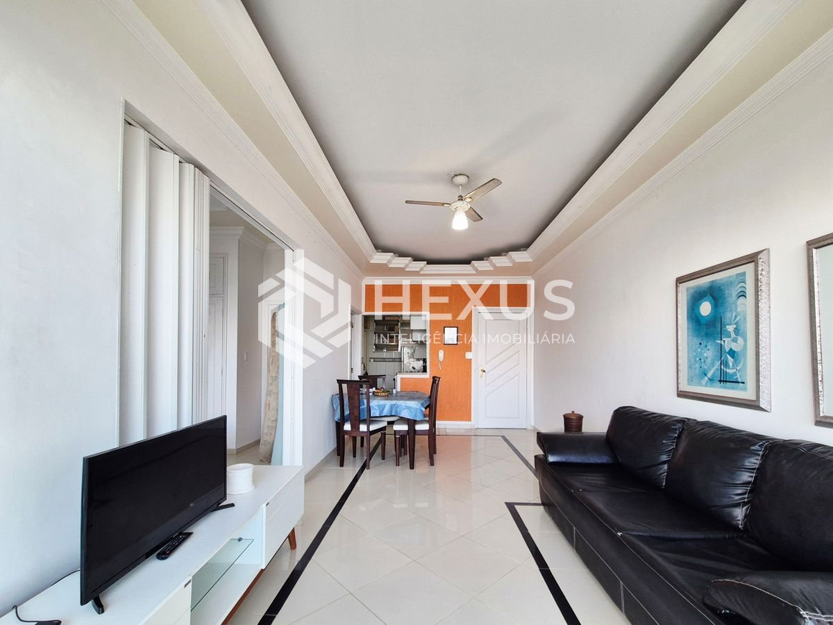 Foto 4 de Apartamento reformado frente mar com varanda vista mar nas Pitangueiras, Guarujá