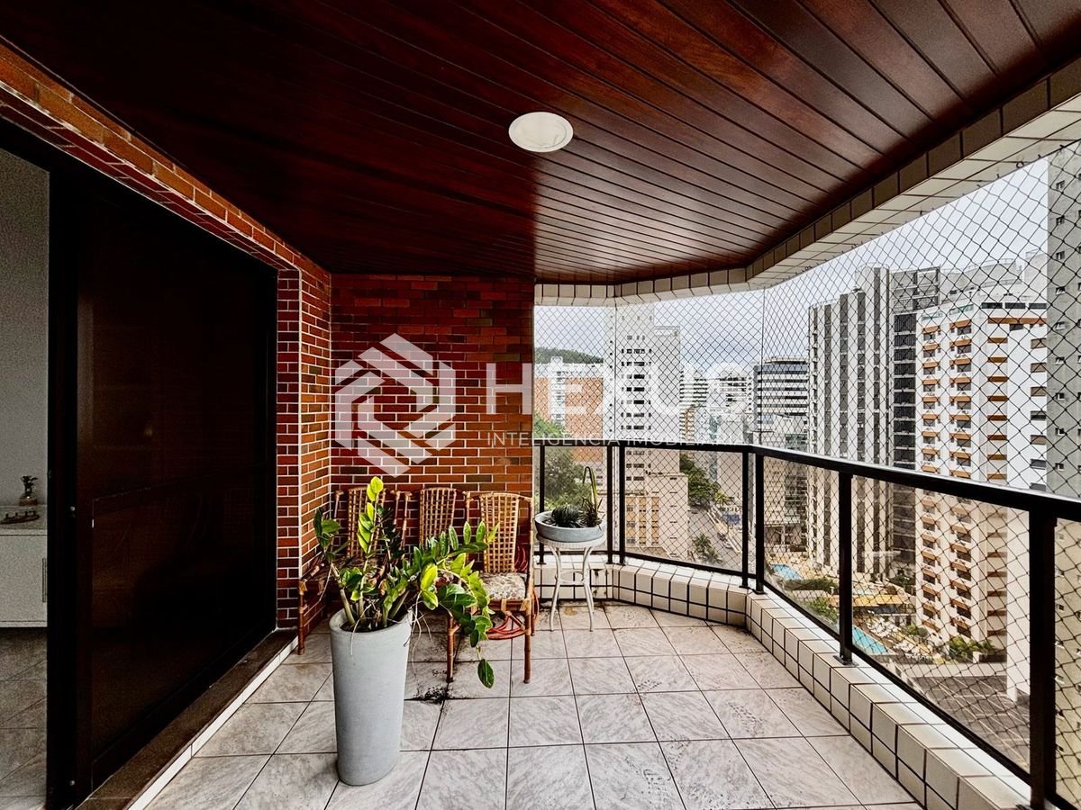 Foto 2 de Apartamento com varanda vista mar e lazer a 1 quadra da praia no Jardim Astúrias, Guarujá