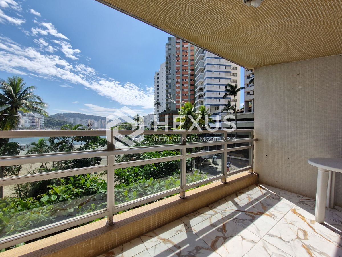 Foto 2 de Apartamento reformado frente mar com varanda vista mar e lazer no Jardim Astúrias, Guarujá