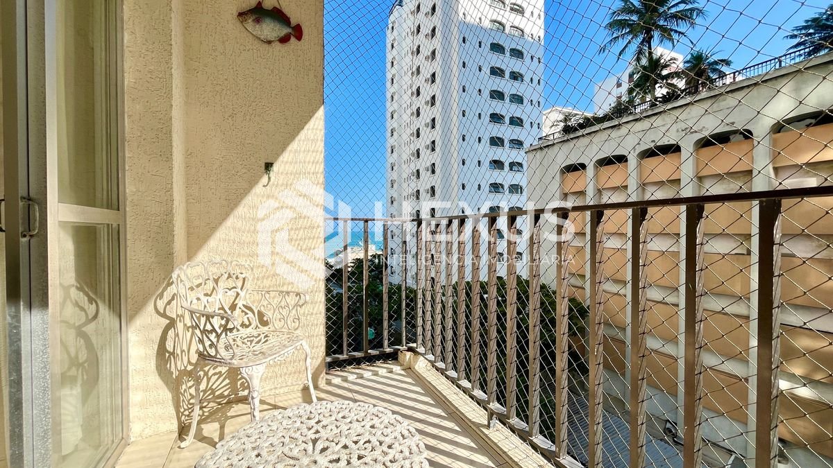 Foto 4 de Apartamento com varanda vista mar na beira mar da praia nas Pitangueiras, Guarujá