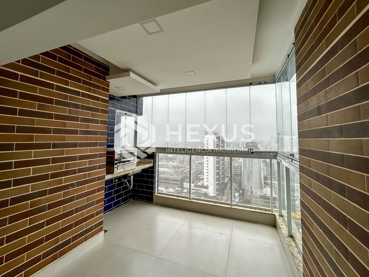 Foto 3 de Apartamento com varanda gourmet e lazer na Praia da Enseada, Guarujá