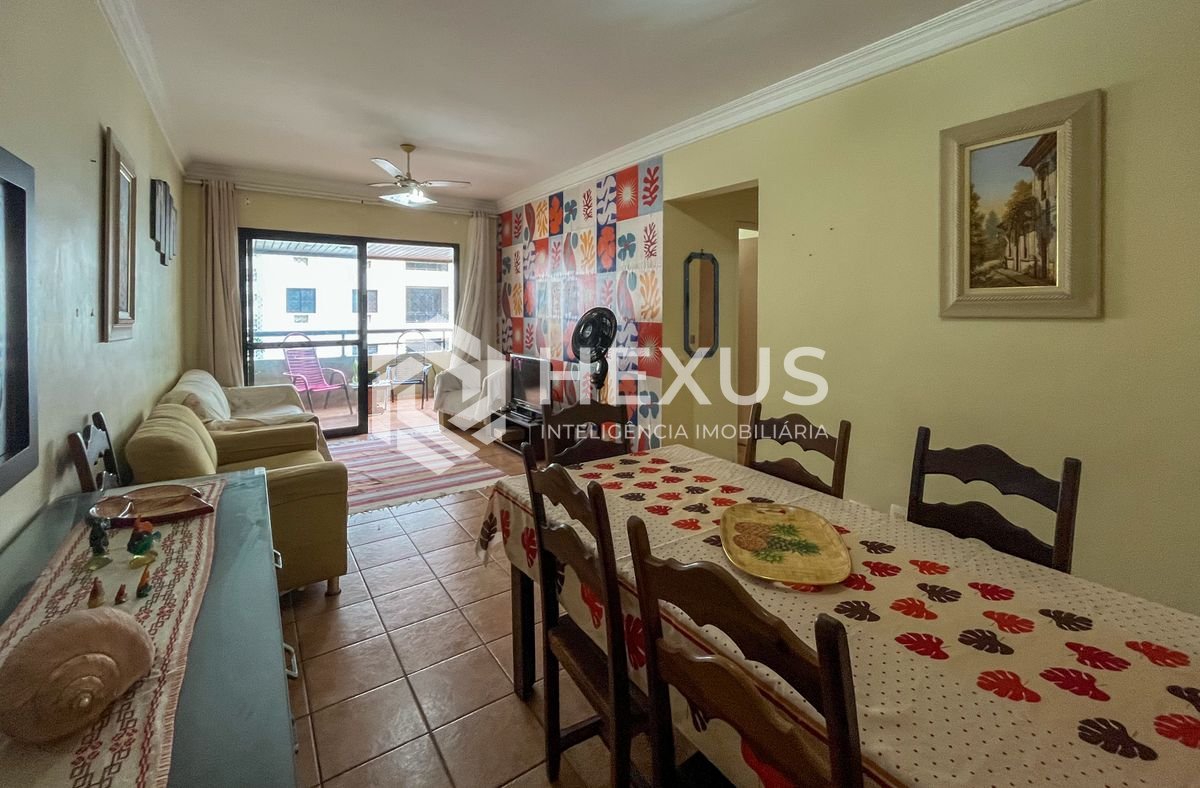 Foto 4 de Apartamento com varanda e lazer na beira mar da região do Morro do Maluf da Praia das Pitangueiras, Guarujá