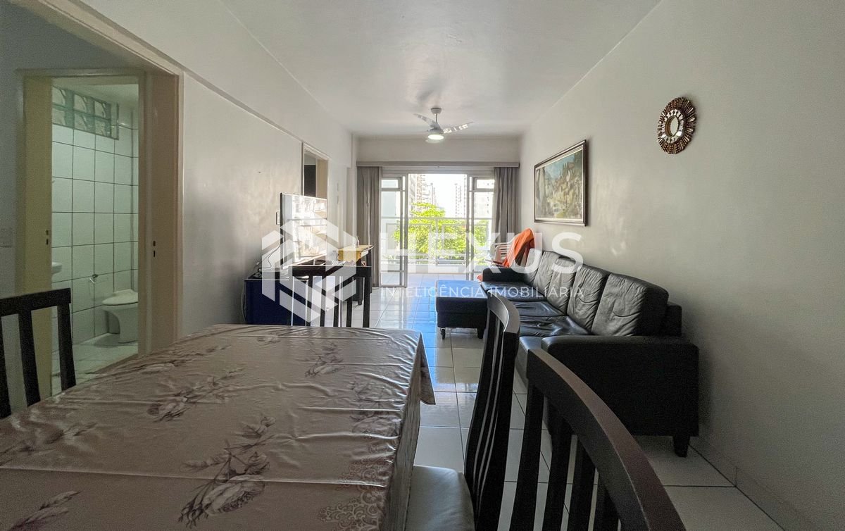 Foto 3 de Apartamento com varanda a 1 quadra da Praia das Pitangueiras e lazer na Praia das Pitangueiras, Guarujá
