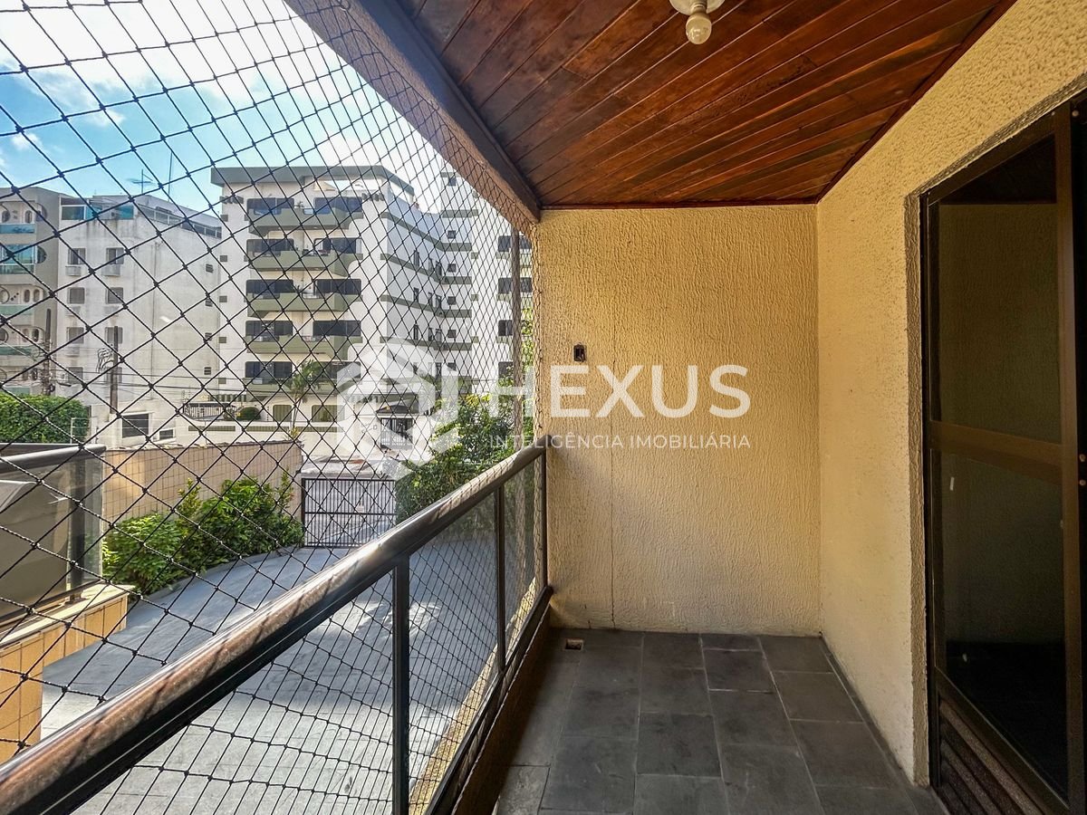 Foto 4 de Apartamento com varanda e lazer a 600m da praia no Tombo, Guarujá