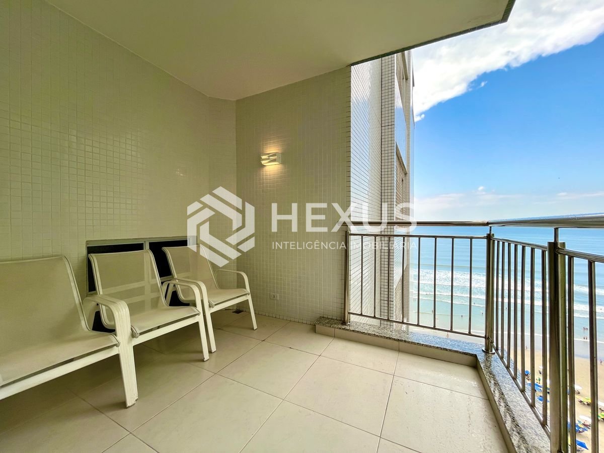 Foto 2 de Apartamento frente mar com varanda vista mar e lazer nas Pitangueiras, Guarujá