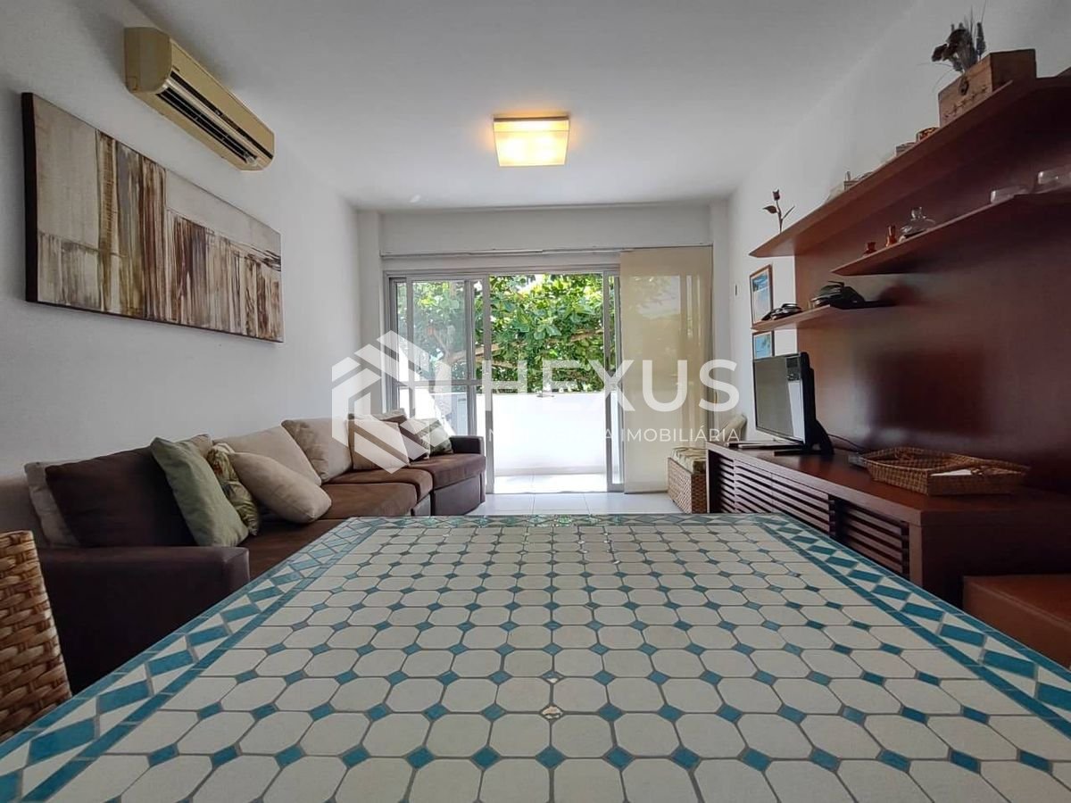 Foto 5 de Apartamento com varanda e lazer na Praia da Enseada, Guarujá