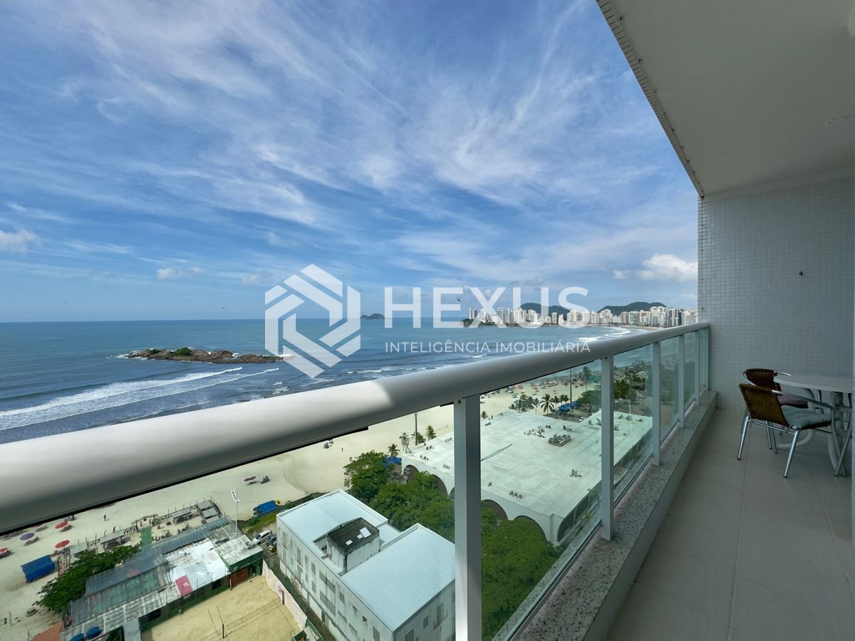 Foto 4 de Apartamento reformado frente mar com varanda vista mar e lazer na Praia das Pitangueiras, Guarujá