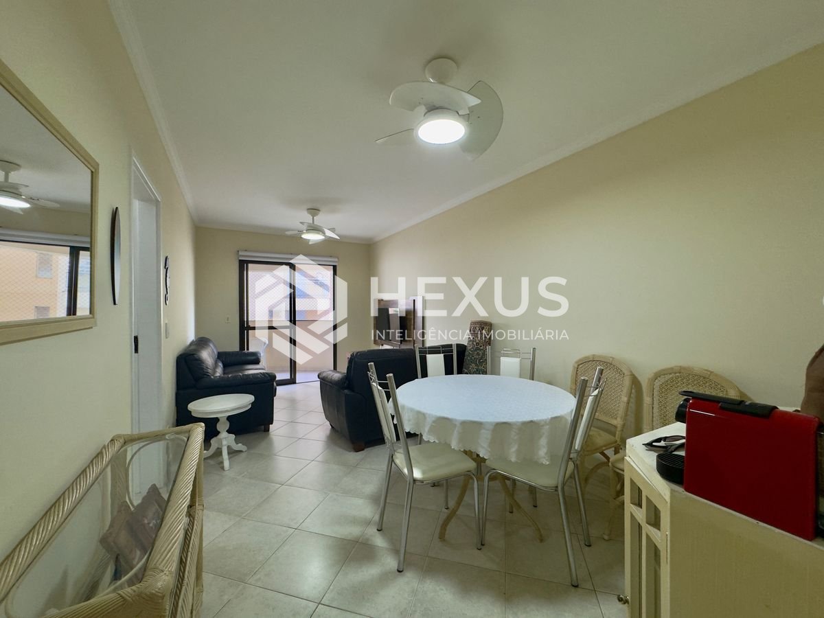 Foto 4 de Apartamento com varanda vista mar e lazer a 1 quadra do mar nas Pitangueiras, Guarujá
