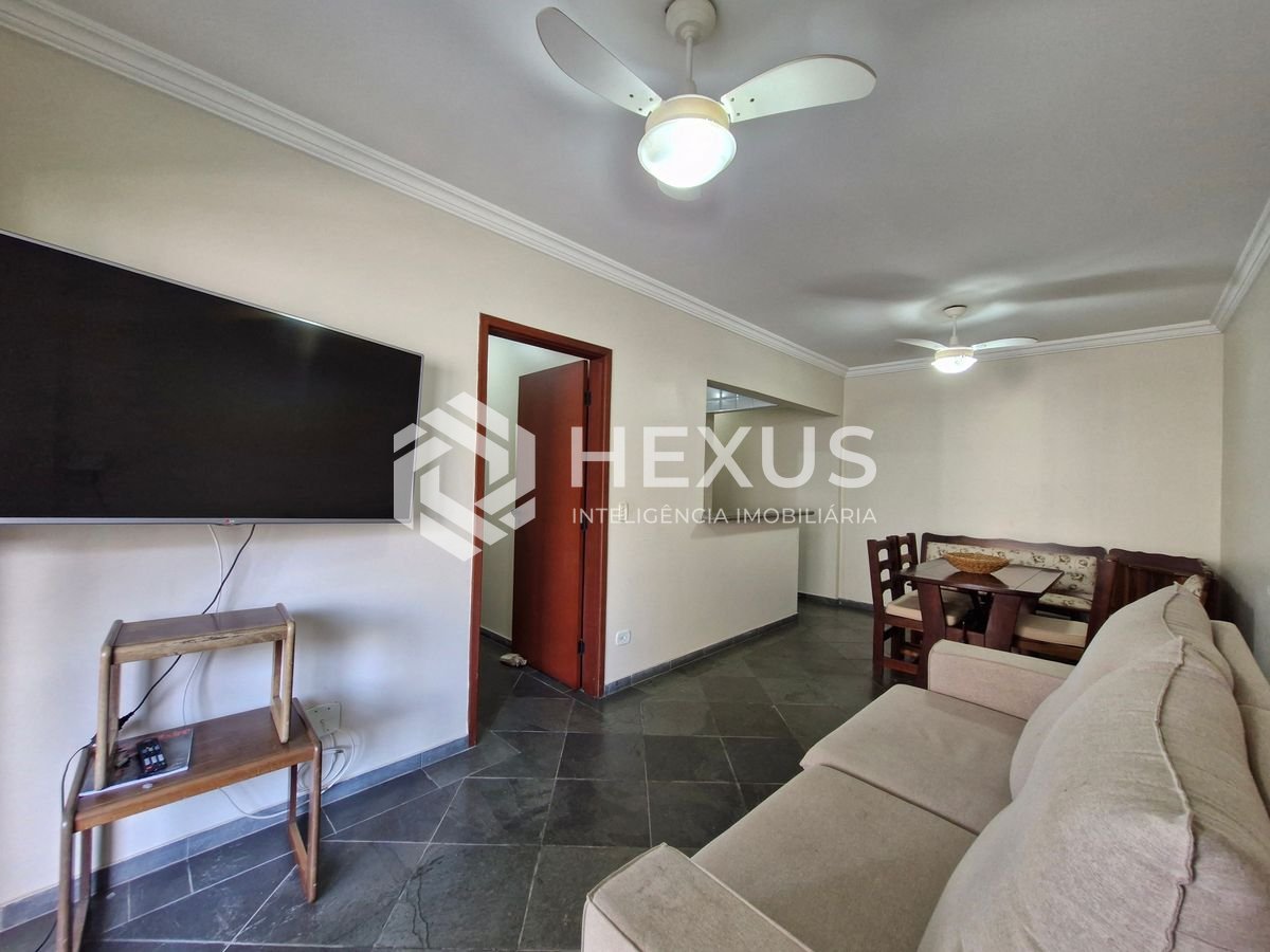 Foto 4 de Apartamento com varanda vista mar e lazer a 1 quadra do mar nas Pitangueiras, Guarujá
