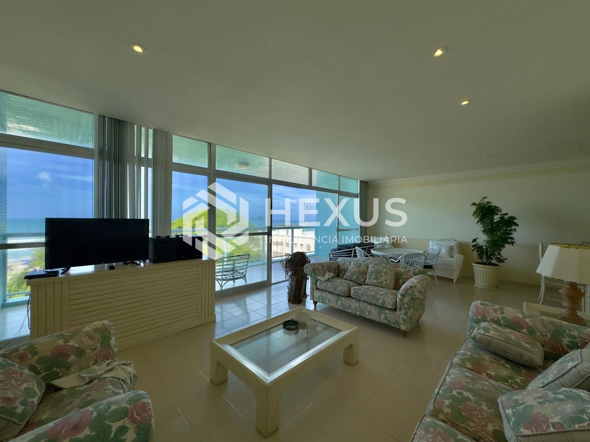 Foto 3 de Apartamento frente mar com varanda na Praia das Pitangueiras, Guarujá