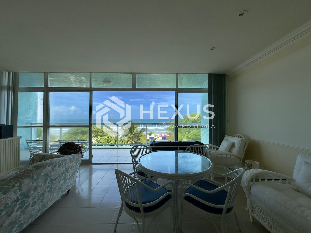 Foto 4 de Apartamento frente mar com varanda na Praia das Pitangueiras, Guarujá