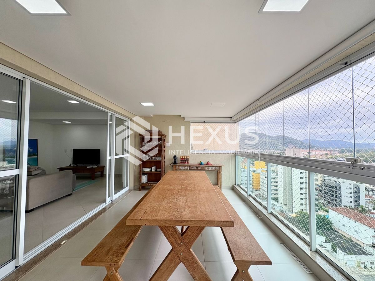 Foto 2 de Apartamento com varanda gourmet vista mar e lazer na Praia da Enseada, Guarujá