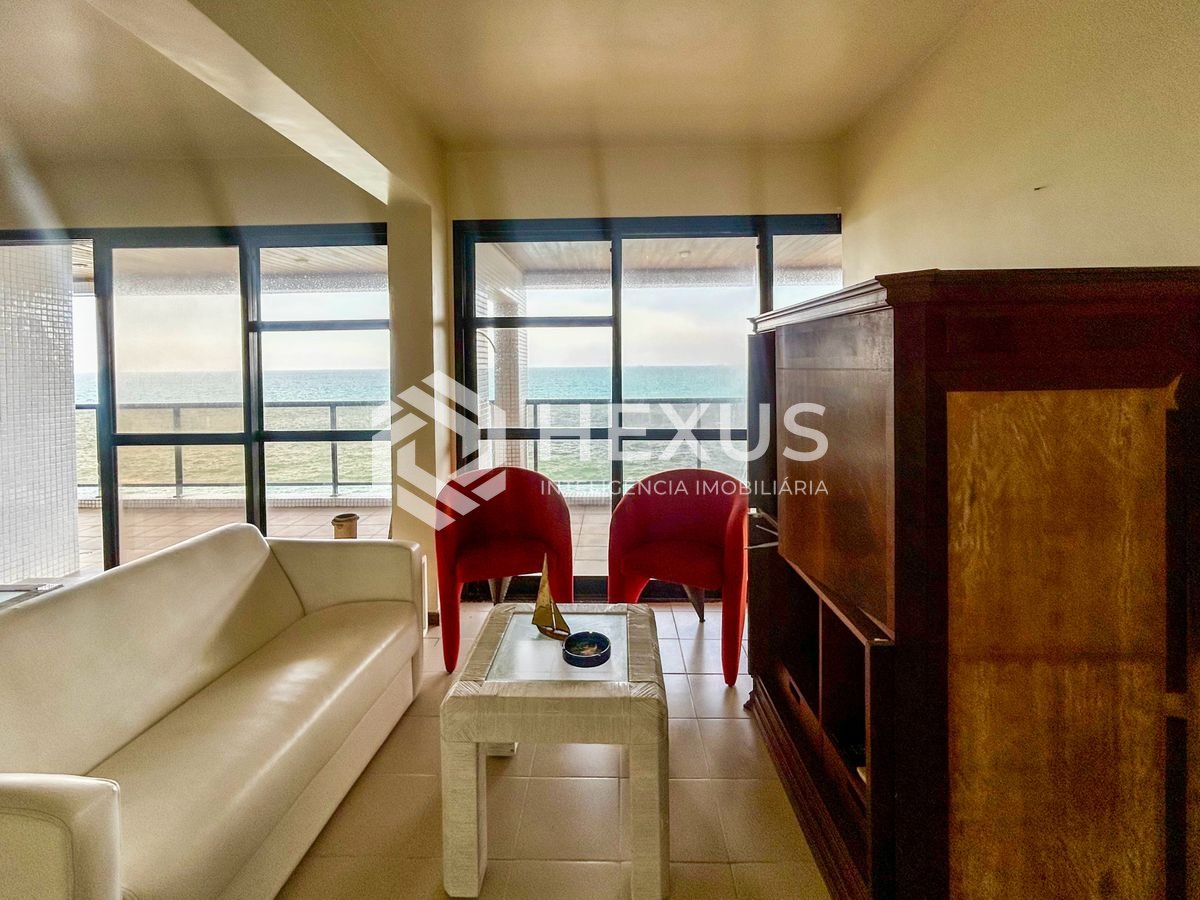 Foto 3 de Apartamento frente mar com varanda vista mar e lazer nos Tortugas na Praia da Enseada, Guarujá