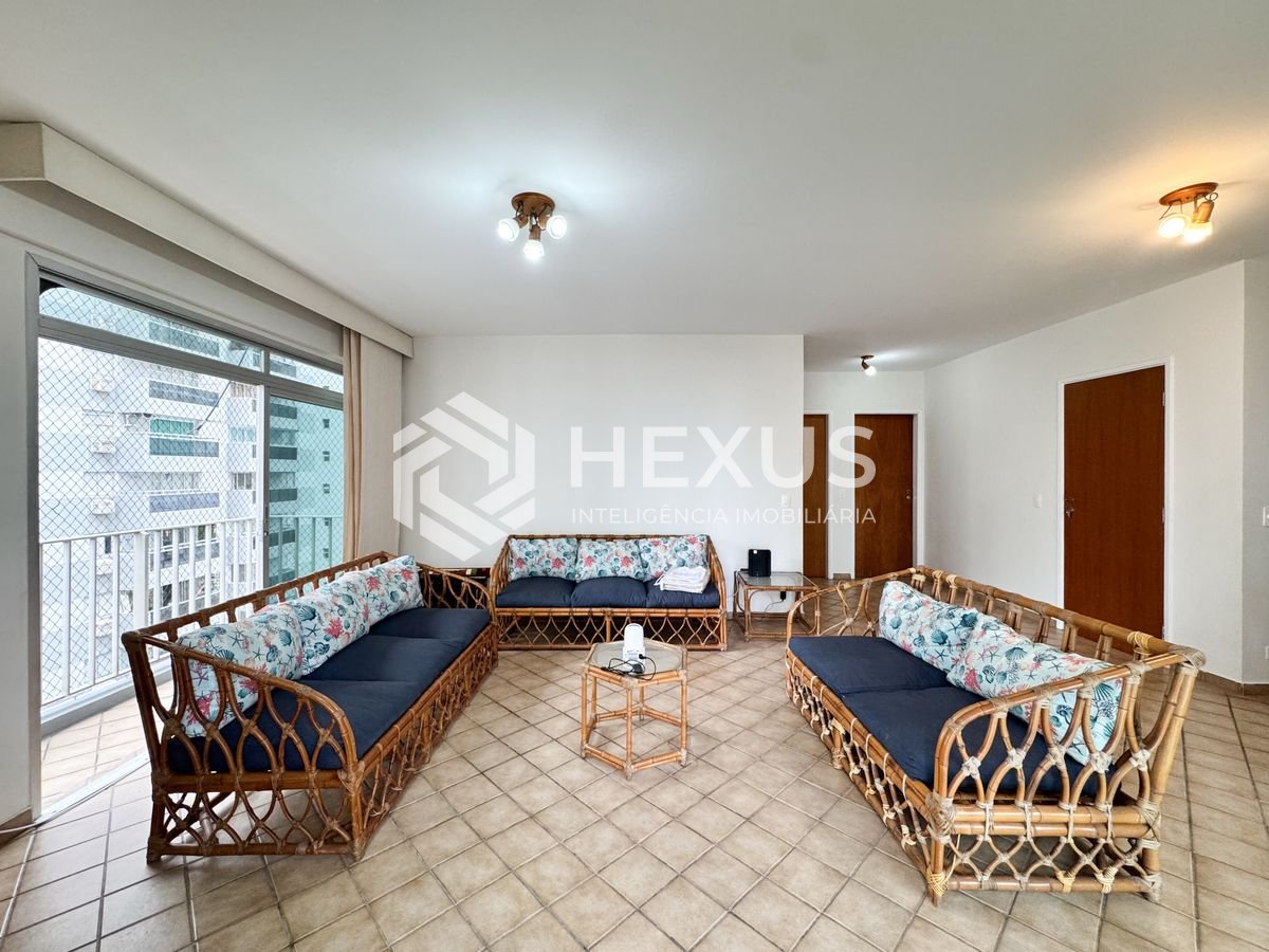 Foto 5 de Apartamento com varanda vista mar e lazer a 1 quadra da praia nas Pitangueiras, Guarujá