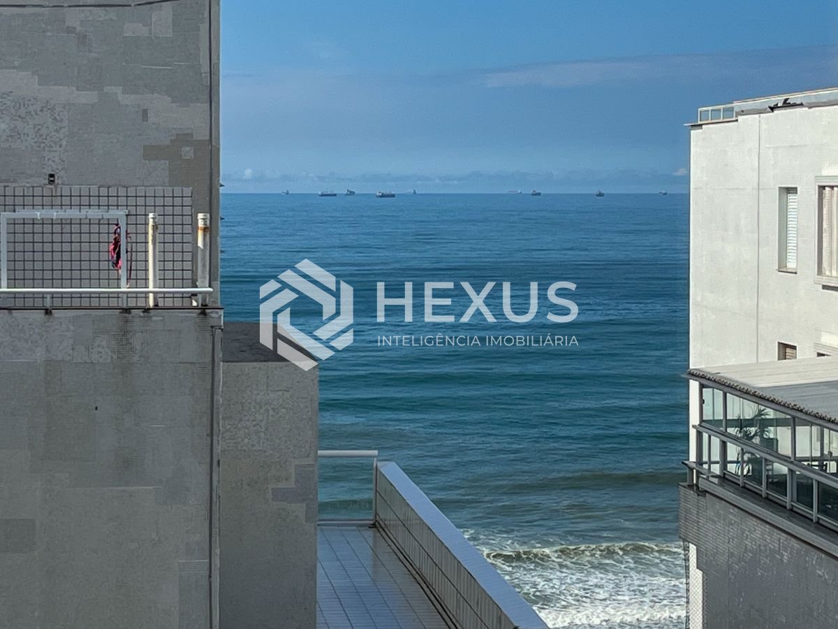 Foto 2 de Apartamento reformado com varanda gourmet vista mar a 1 quadra mar da praia nas Pitangueiras, Guarujá