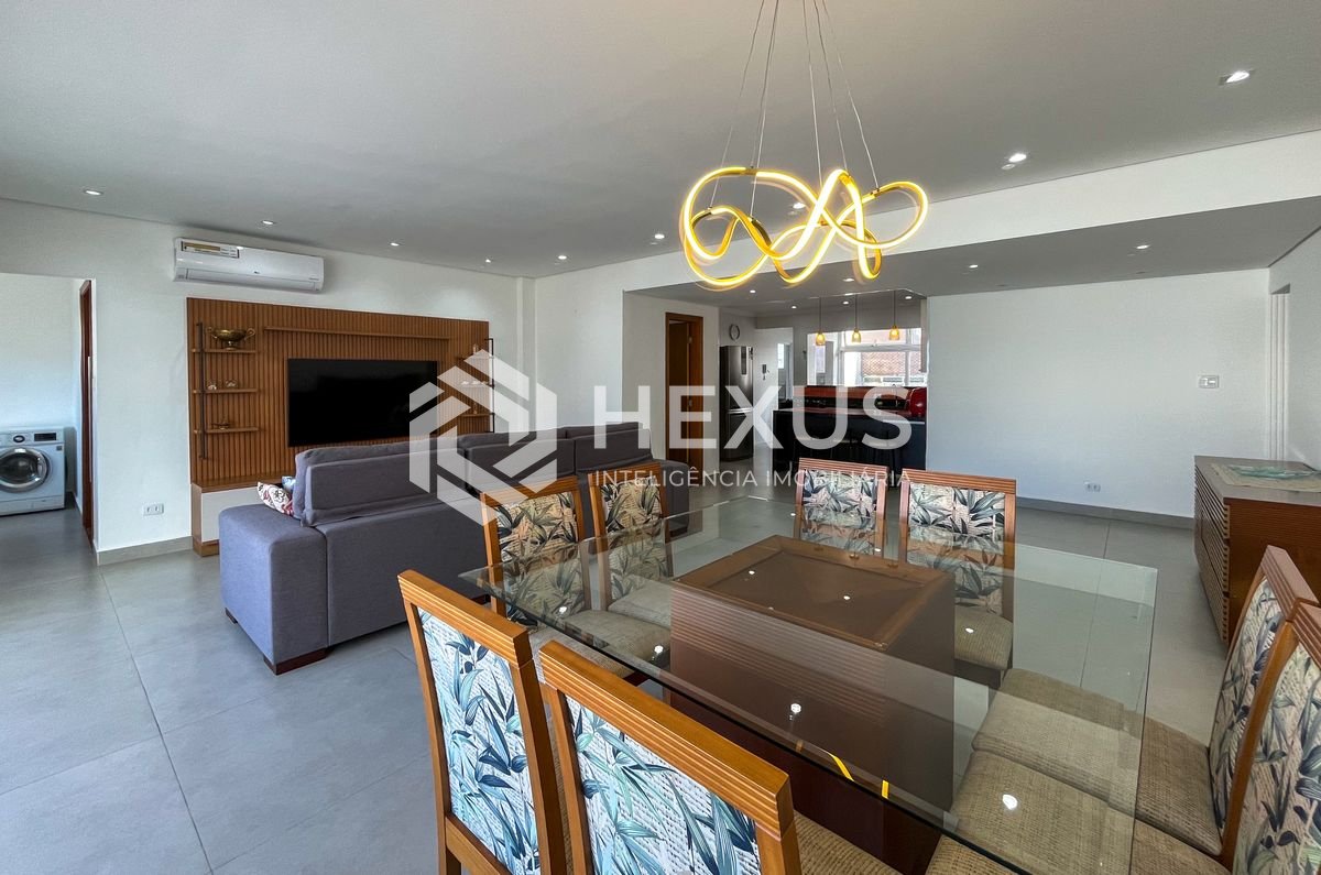 Foto 3 de Apartamento reformado com varanda gourmet vista mar a 1 quadra mar da praia nas Pitangueiras, Guarujá