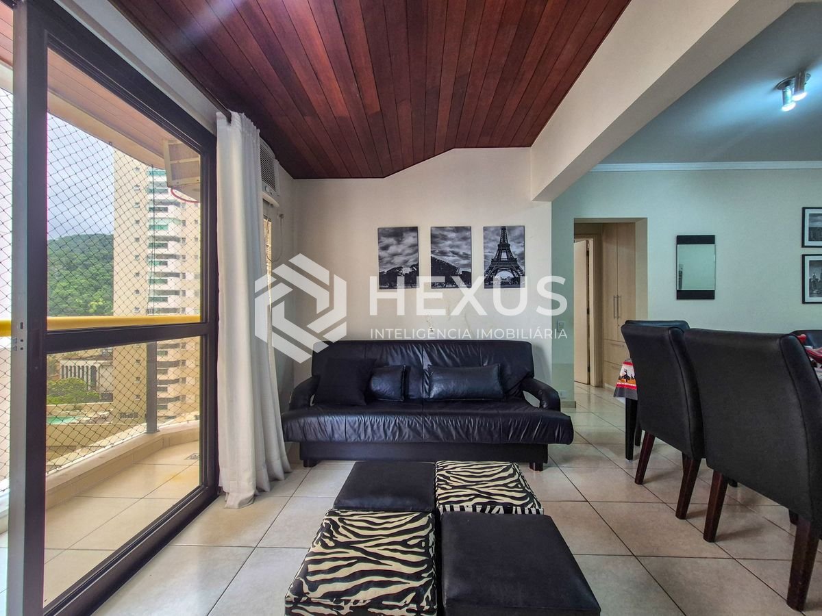 Foto 5 de Apartamento reformado com varanda e lazer nas Pitangueiras, Guarujá