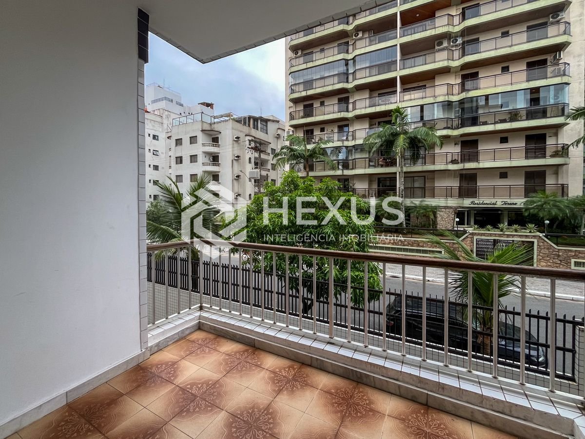 Foto 2 de Apartamento com varanda na Praia da Enseada, Guarujá