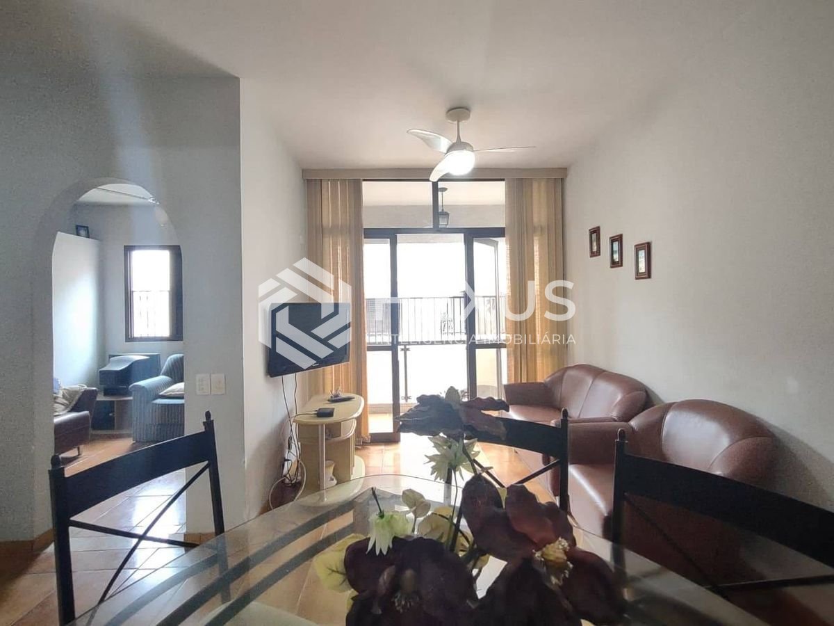 Foto 3 de Apartamento com varanda e lazer a 200 metros da Praia da Enseada, Guarujá