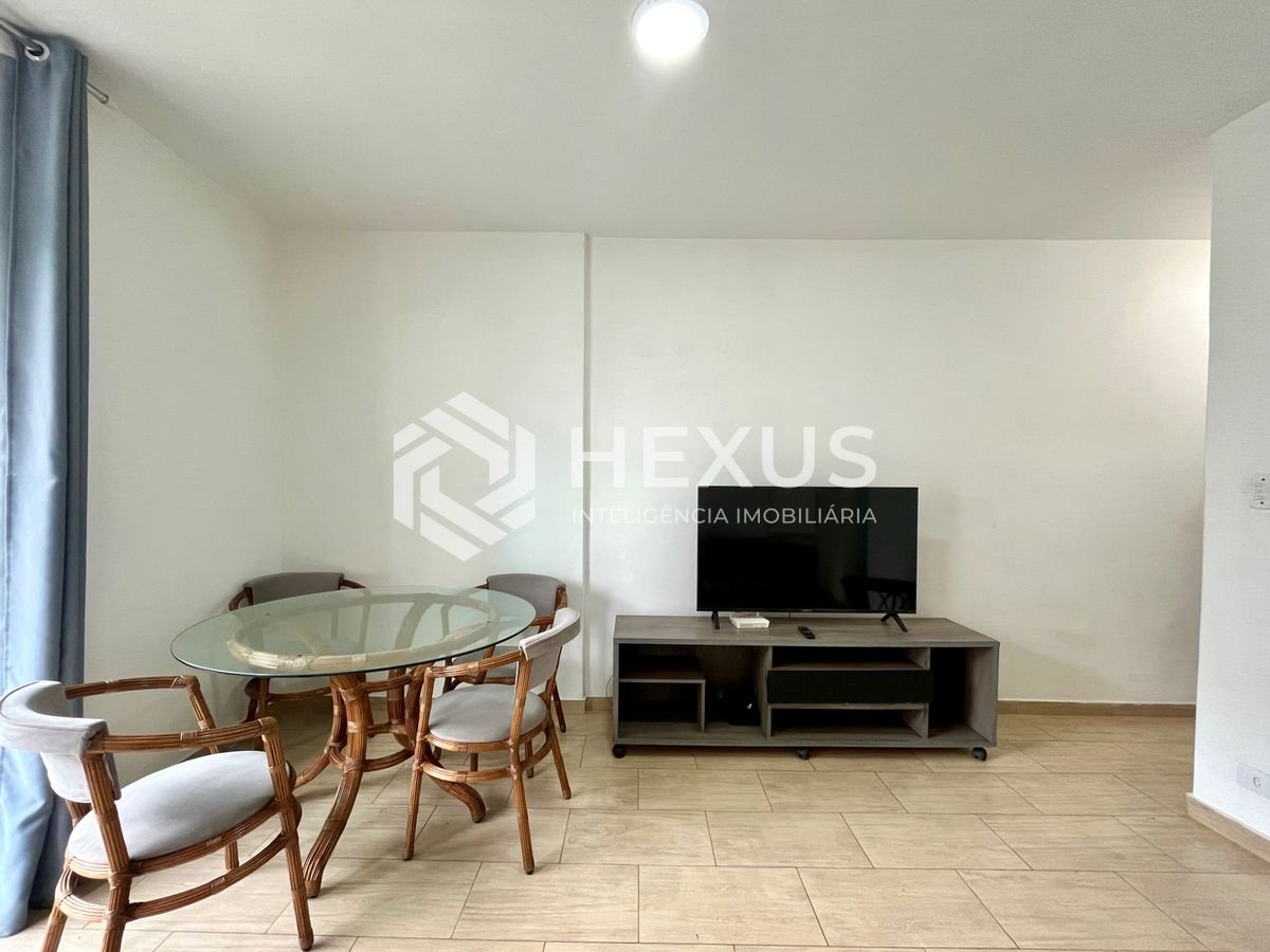 Foto 4 de Apartamento com varanda vista mar na beira mar da praia nas Pitangueiras, Guarujá