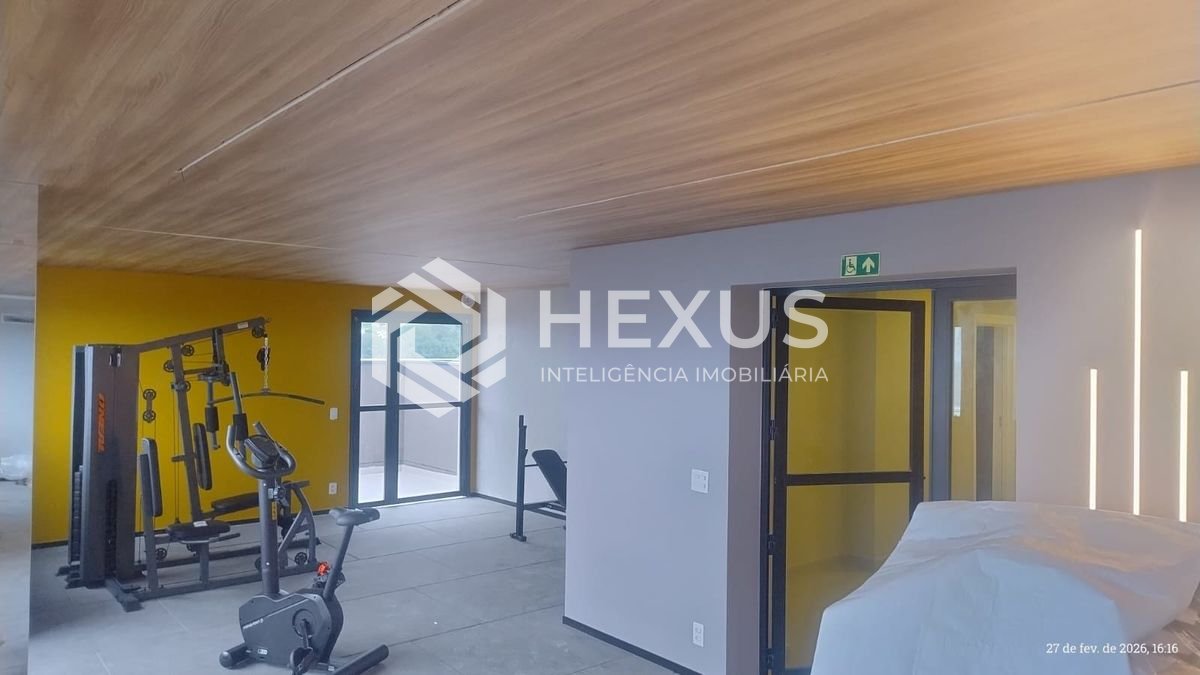 Foto 3 de Apartamento com varanda e lazer na Enseada, Guarujá